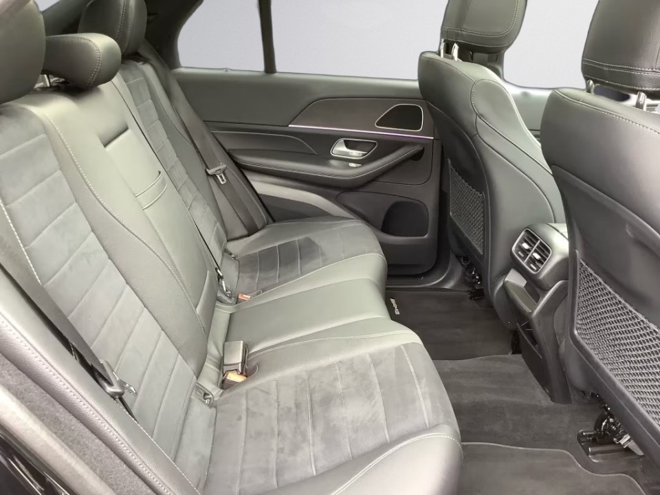 Mercedes-Benz GLE 400d 4MATIC AMG Line - foto 8