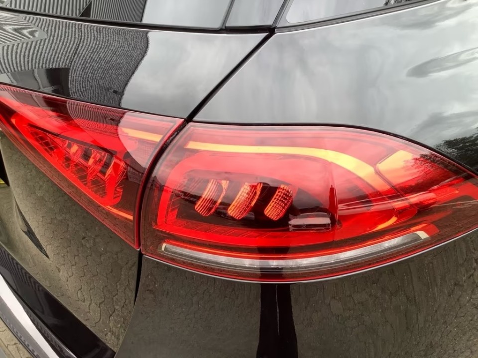 Mercedes-Benz GLE 400d 4MATIC AMG Line - foto 15