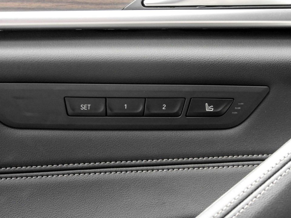 BMW 5 Series 2023 — imagine 19