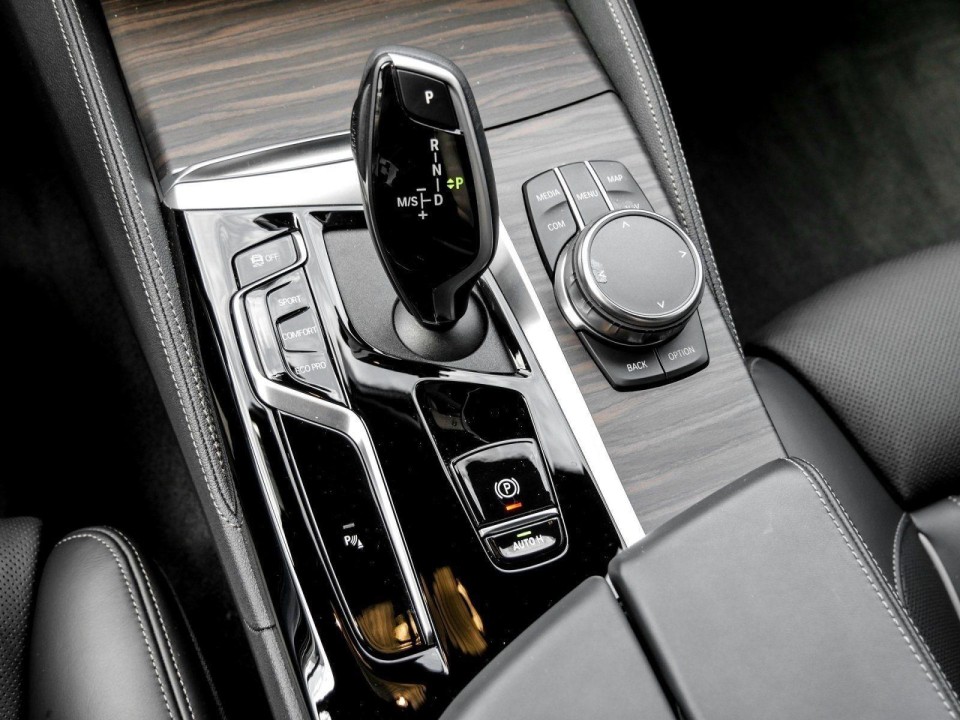 BMW 5 Series 2023 — imagine 16