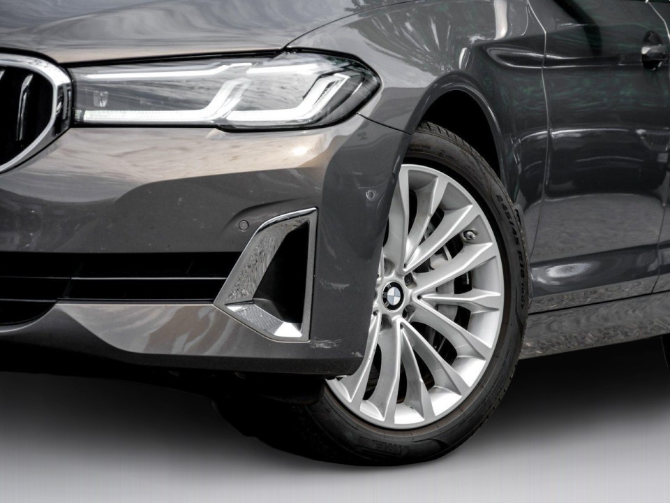 BMW Seria 5 540d xDrive Luxury Line - foto 14