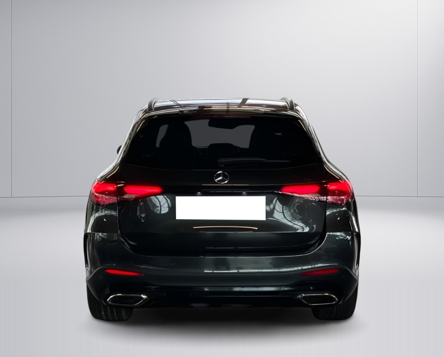 Mercedes-Benz GLC 300e 4MATIC AMG Line (3)