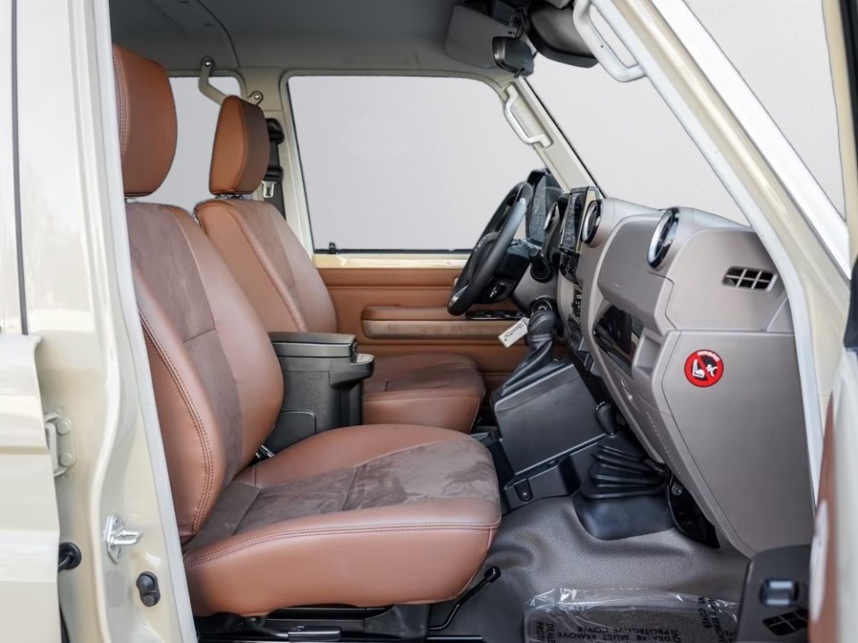 Toyota Land Cruiser GDJ79 - foto 12