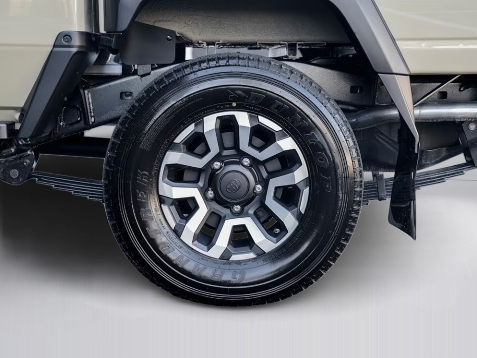 Toyota Land Cruiser GDJ79 - foto 44