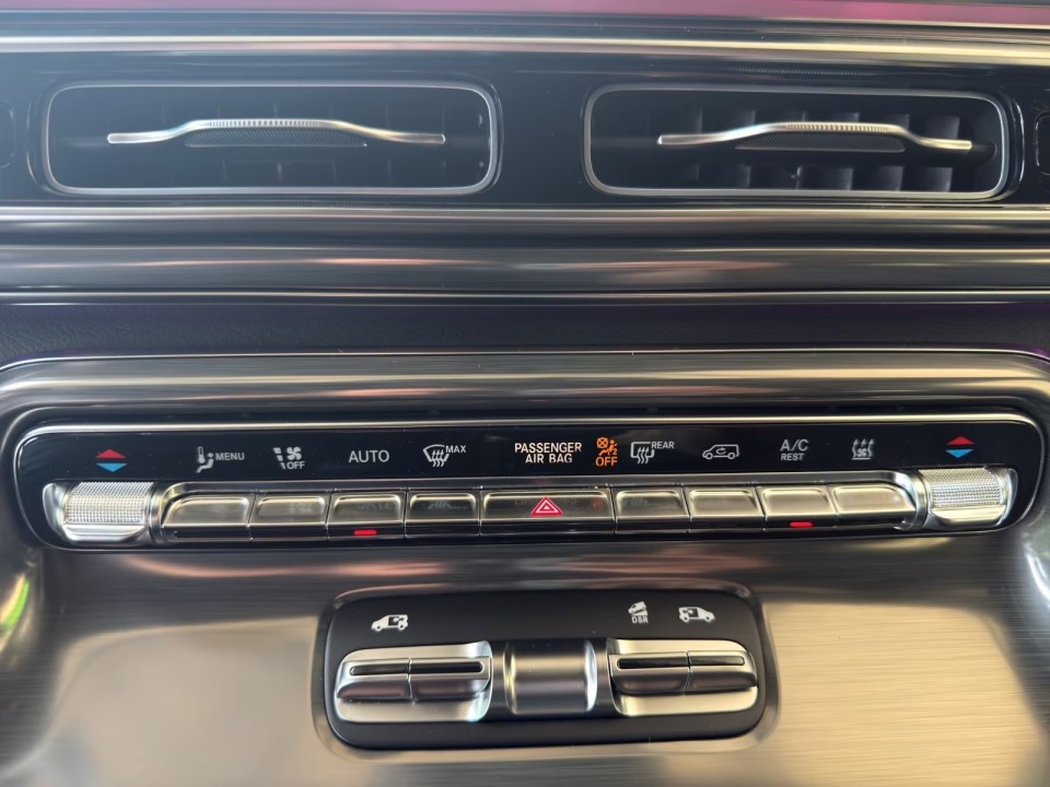 Mercedes-Benz V 300 4MATIC AMG - foto 12