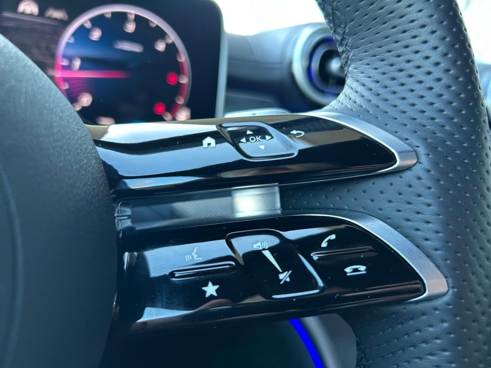 Mercedes-Benz C 220d AMG - foto 9