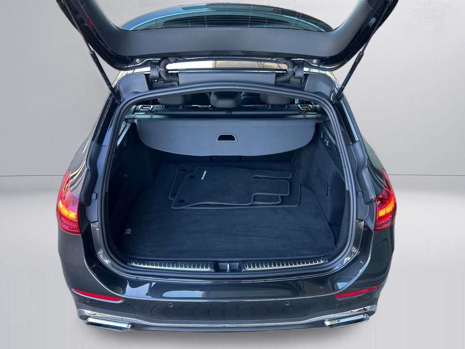 Mercedes-Benz C 220d AMG - foto 23