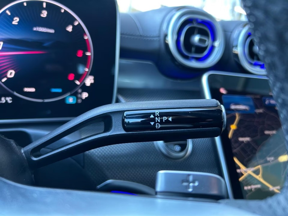Mercedes-Benz C 220d AMG - foto 11
