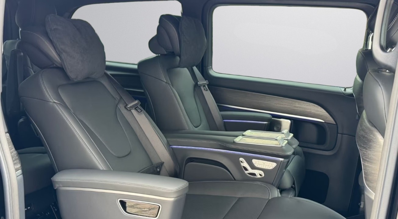 Mercedes-Benz V 300d 4MATIC AMG - foto 12