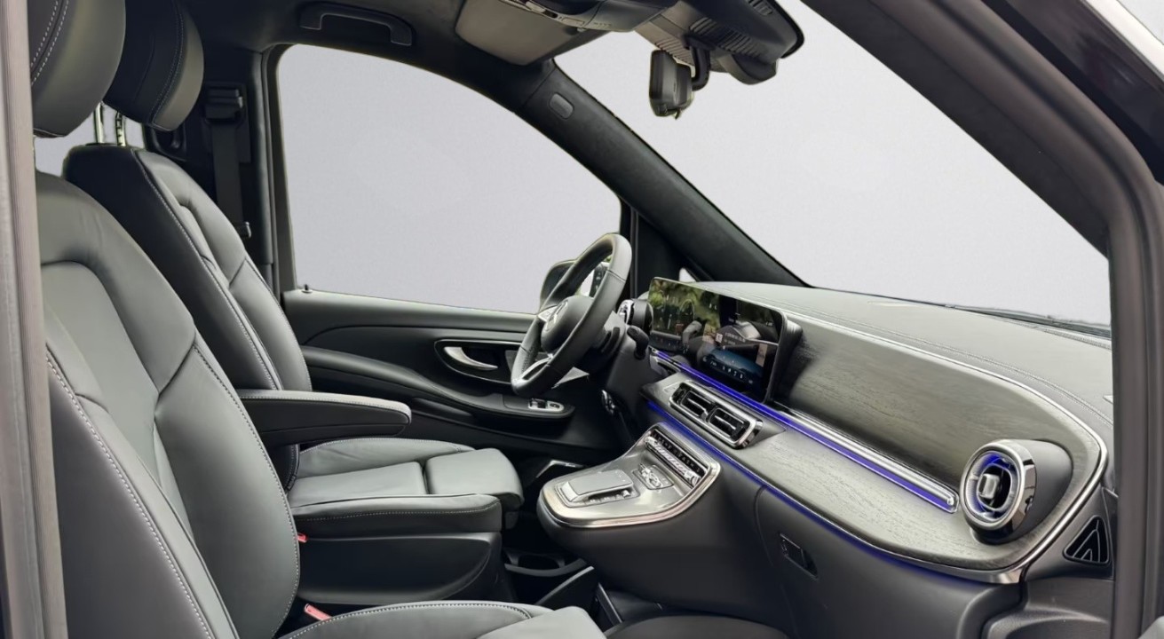Mercedes-Benz V 300d 4MATIC AMG - foto 14