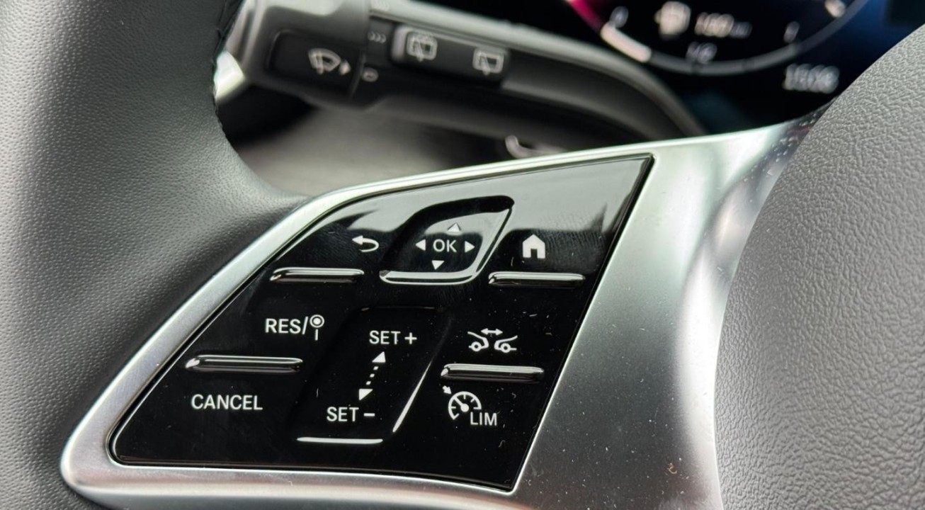 Mercedes-Benz V 300d 4MATIC AMG - foto 17