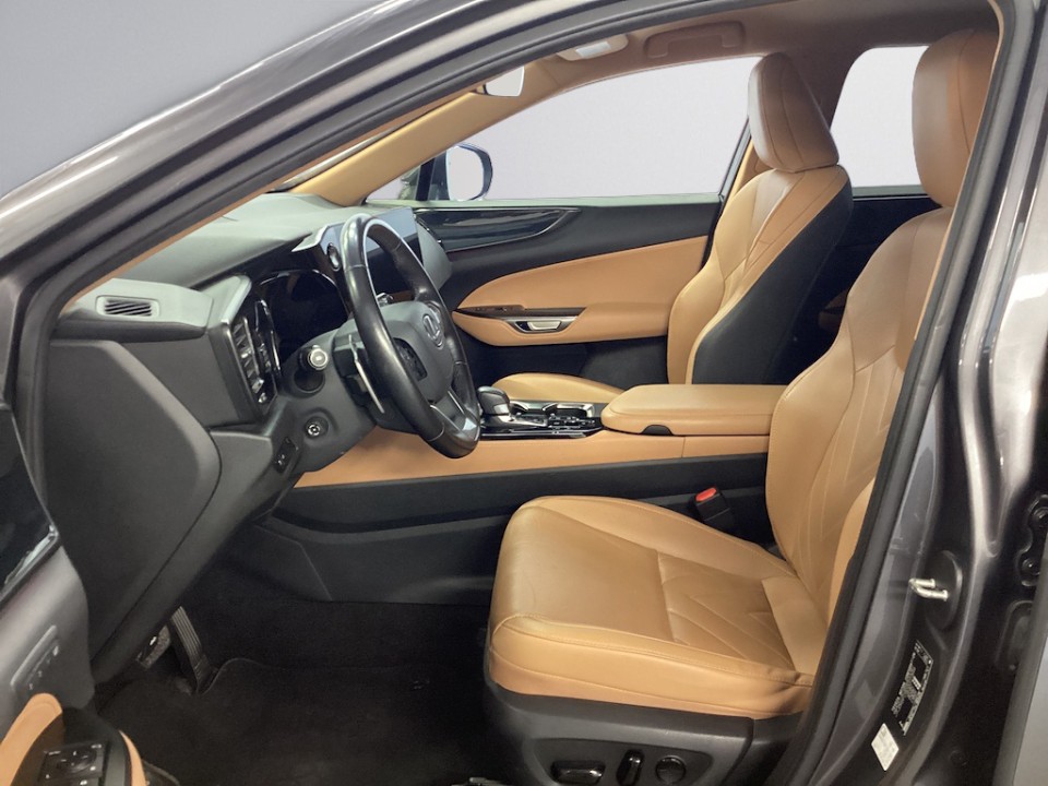 Lexus Seria NX 450h+ AWD Executive (5)