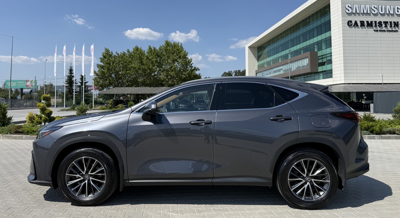 Lexus Seria NX 450h+ AWD Executive - foto 6