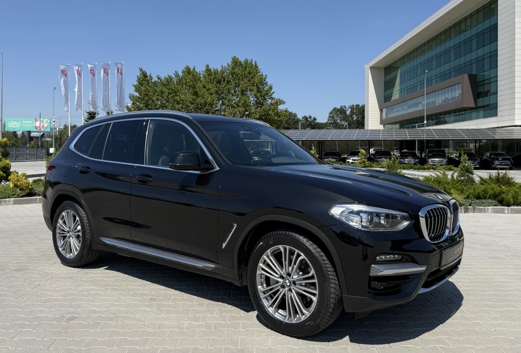 BMW X3 xDrive30e Luxury Line