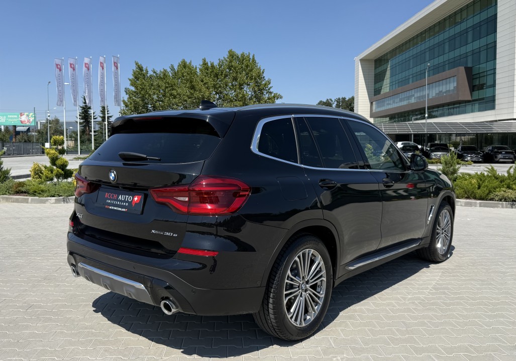 BMW X3 xDrive30e Luxury Line (3)