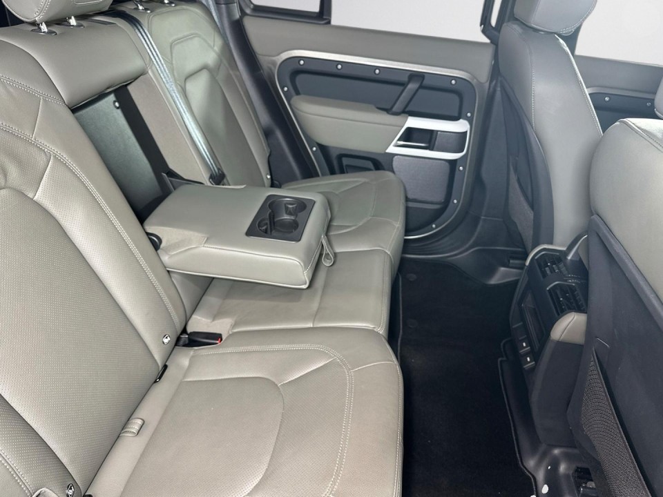 Land Rover Defender 110 P400 SE - foto 9