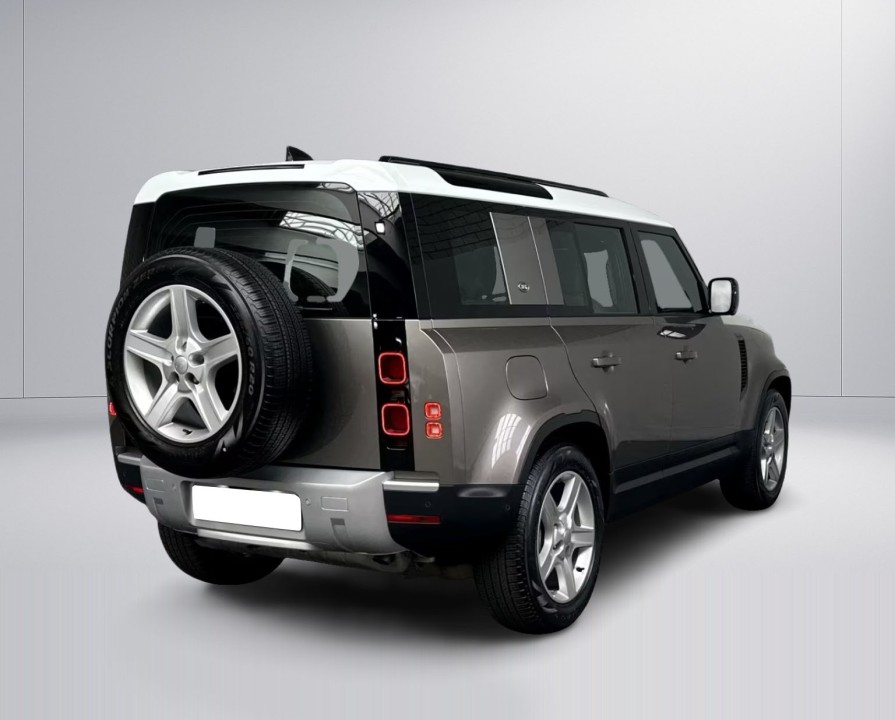 Land Rover Defender 110 P400 SE (4)
