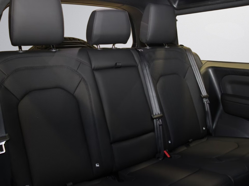 LAND ROVER Defender 2025 — imagine 17