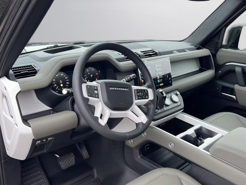 LAND ROVER Defender 2025 — imagine 19