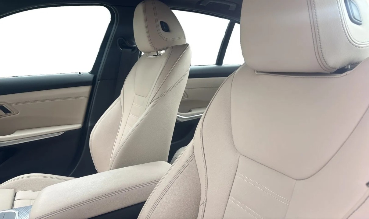 BMW 3 Series 2025 — imagine 16