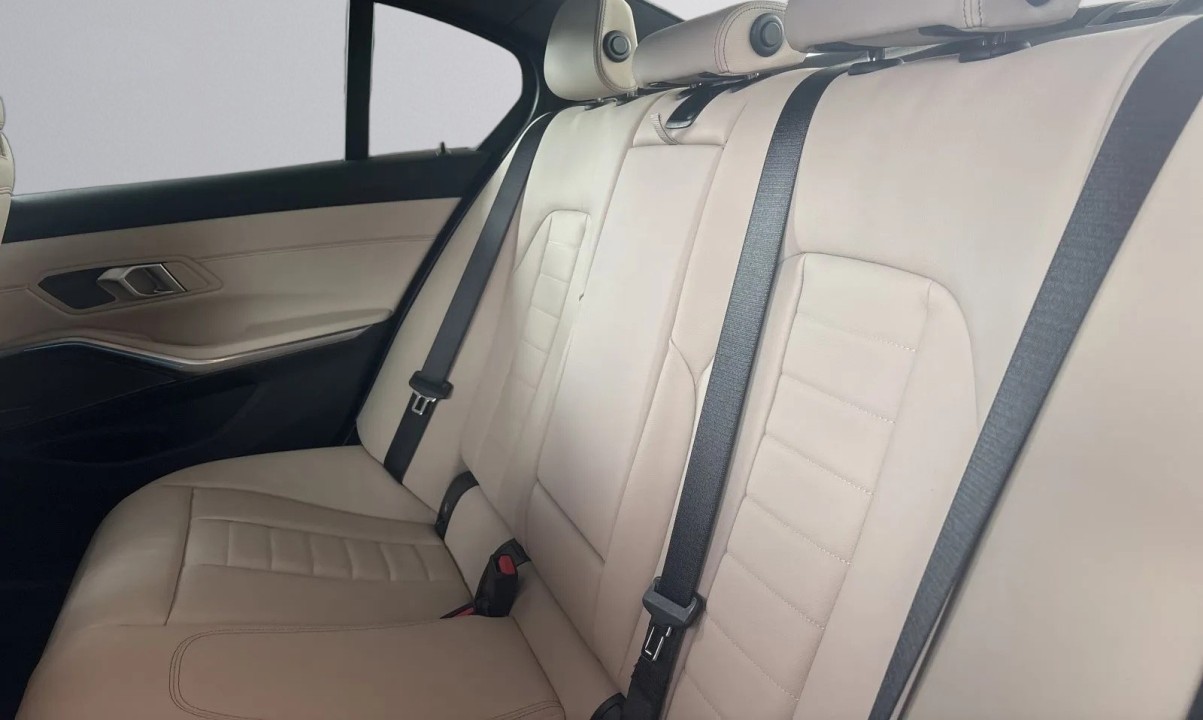 BMW 3 Series 2025 — imagine 17