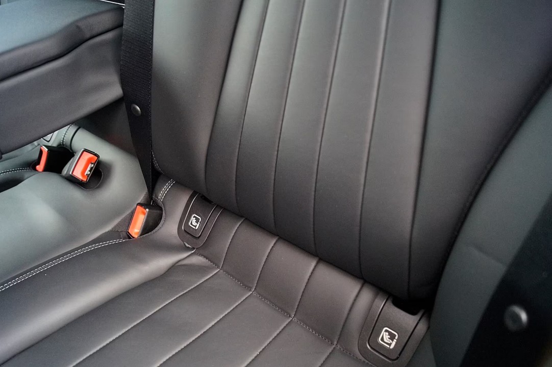 Mercedes-Benz E 450 4MATIC - foto 23