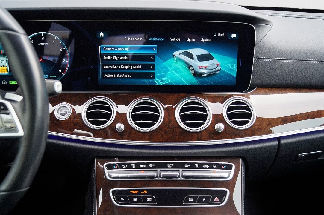 Mercedes-Benz E 450 4MATIC - foto 15