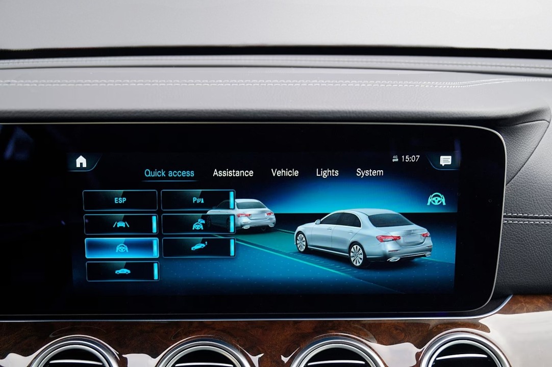 Mercedes-Benz E 450 4MATIC - foto 17