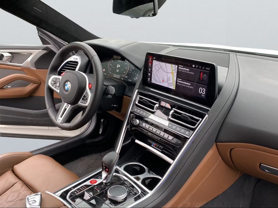 BMW M8 Competition - foto 11