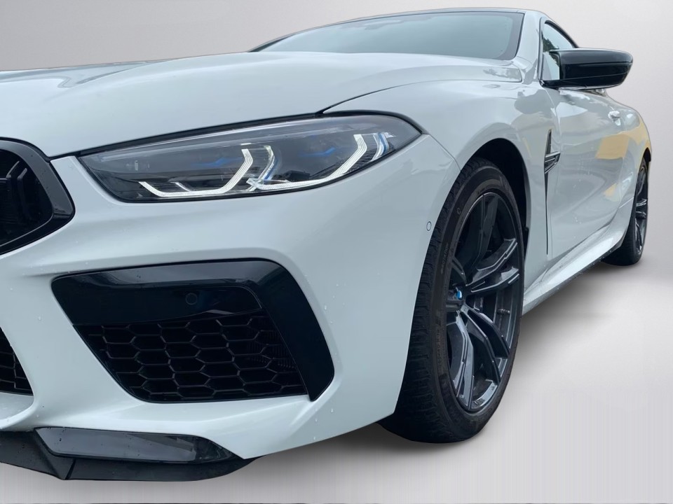 BMW M8 Competition - foto 13