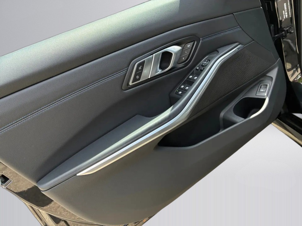 BMW Seria 3 M340i xDrive Touring - foto 12