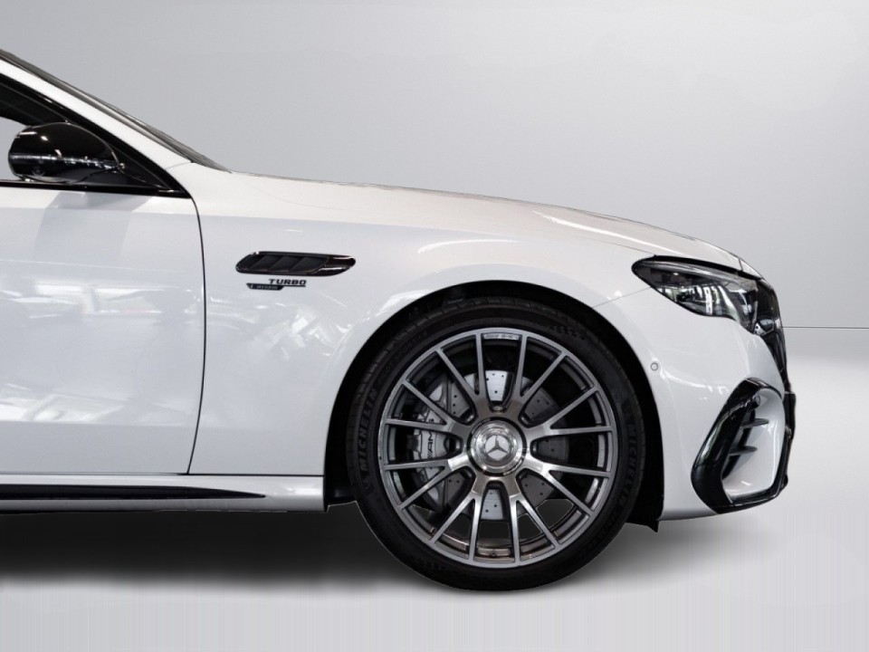 Mercedes-Benz E 53 AMG 4MATIC - foto 29
