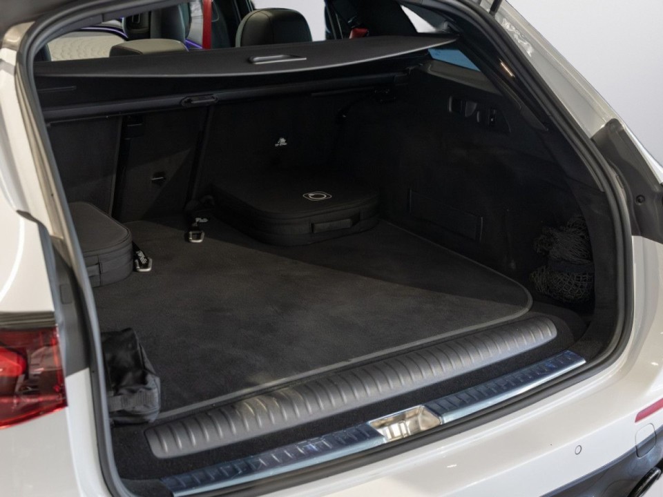 Mercedes-Benz E 53 AMG 4MATIC - foto 26