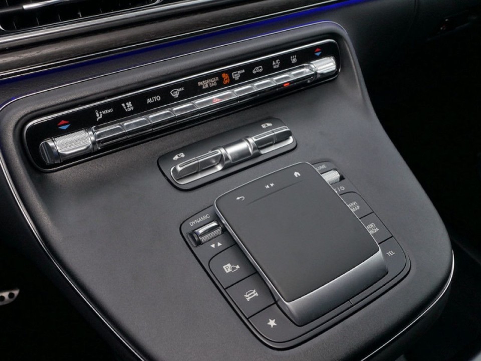 Mercedes-Benz V 300d - foto 14
