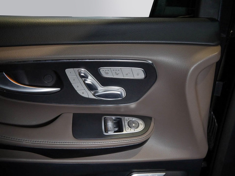 Mercedes-Benz V 300d 4MATIC - foto 21