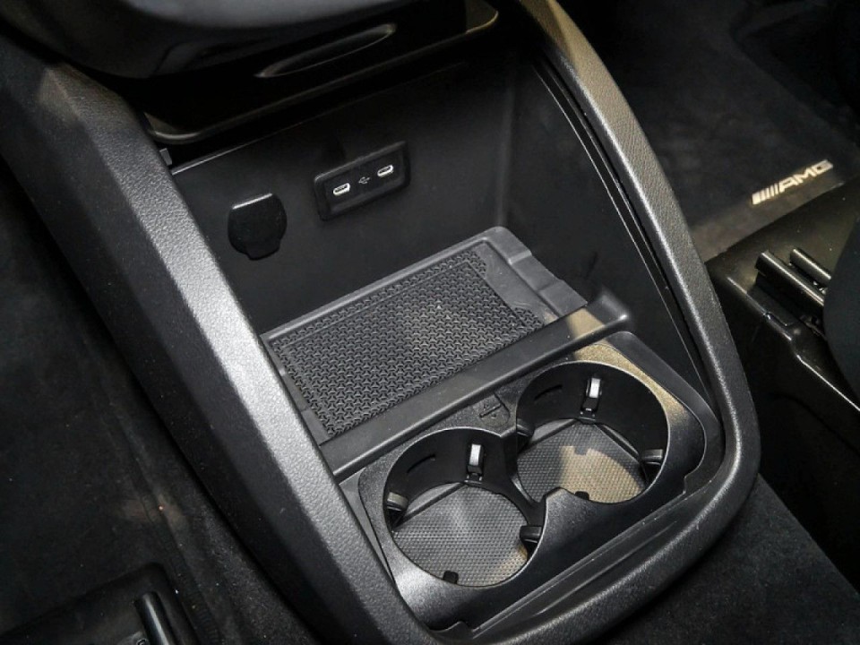 Mercedes-Benz V 300d - foto 11