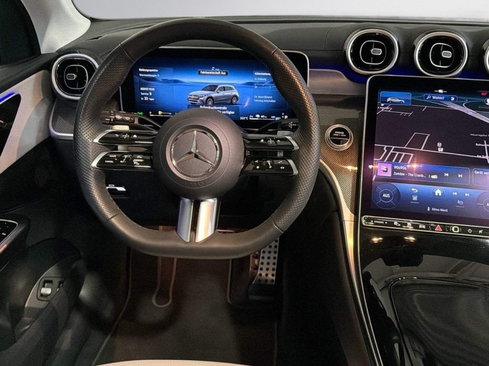 Mercedes-Benz GLC 300e 4MATIC AMG Line - foto 9