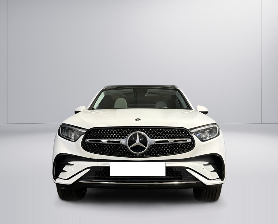 Mercedes-Benz GLC 300e 4MATIC AMG Line (2)