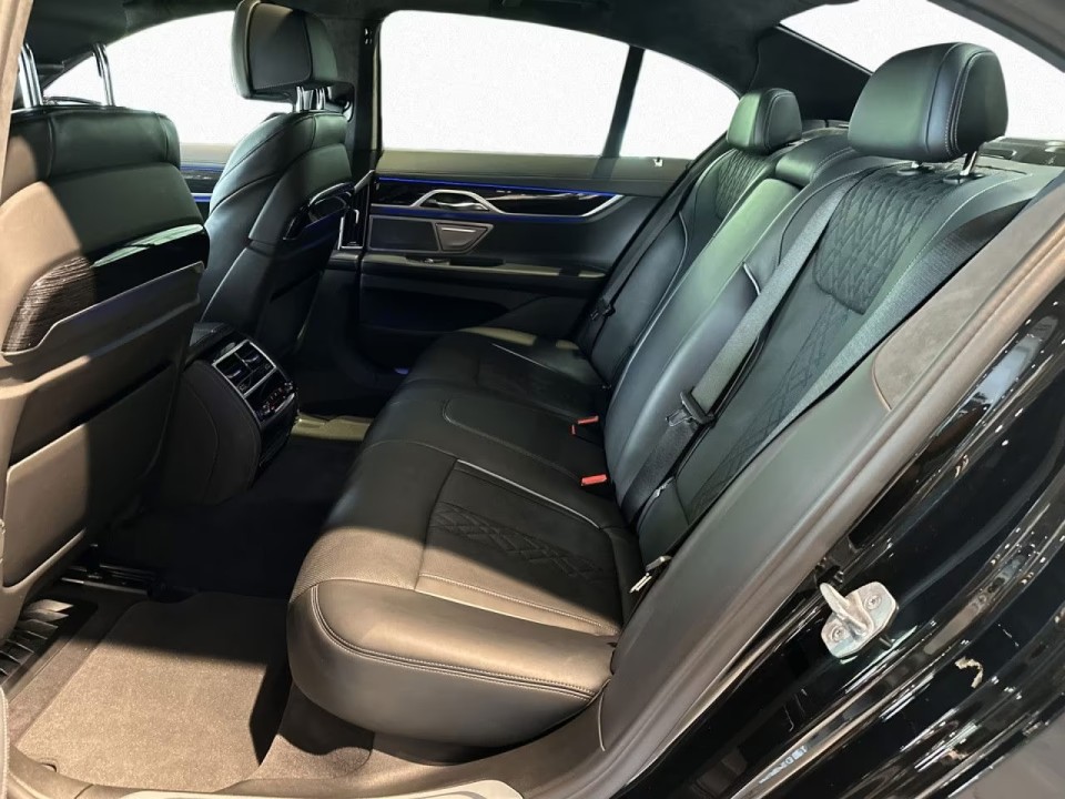 BMW Seria 7 740d xDrive - foto 8