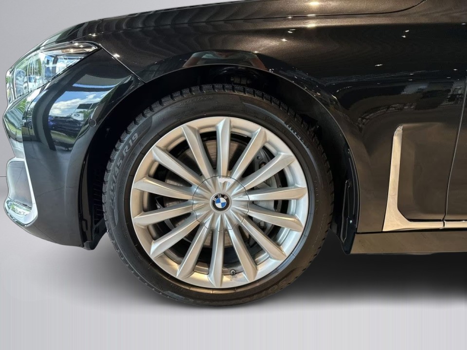 BMW Seria 7 740d xDrive - foto 15