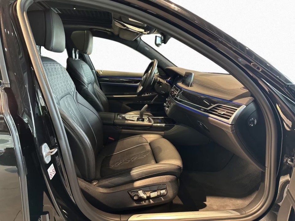 BMW Seria 7 740d xDrive - foto 9