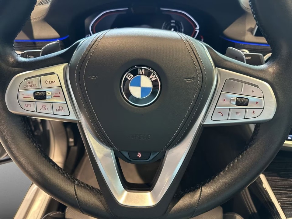BMW Seria 7 740d xDrive - foto 10