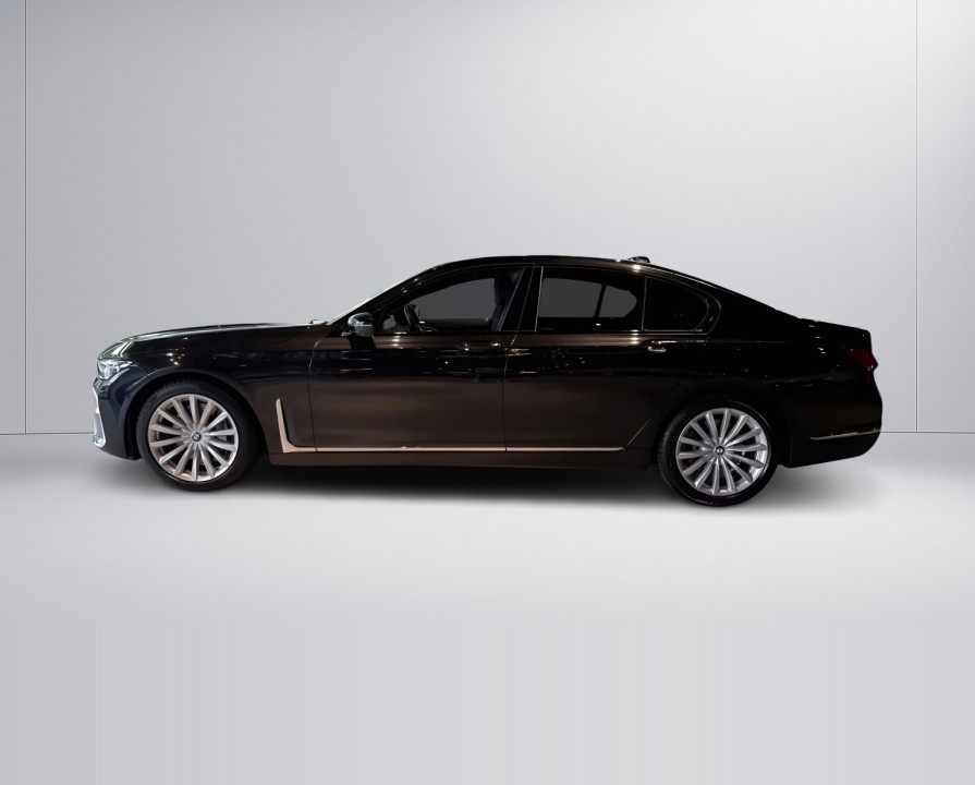 BMW Seria 7 740d xDrive (3)
