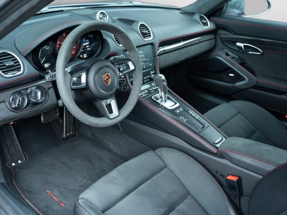 Porsche Cayman 718 GTS - foto 11