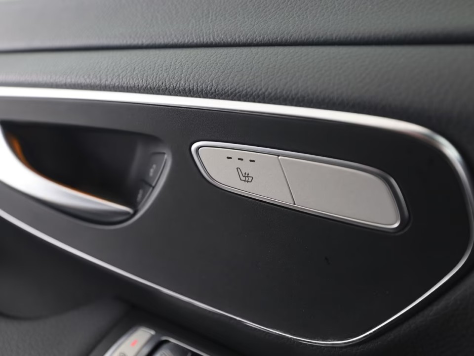 Mercedes-Benz V 300d 4MATIC AMG - foto 18