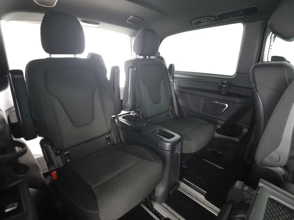 Mercedes-Benz V 300d 4MATIC AMG - foto 15