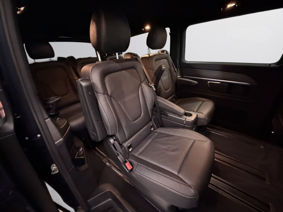 Mercedes-Benz V 300d 4MATIC Extralong AMG Line - foto 12