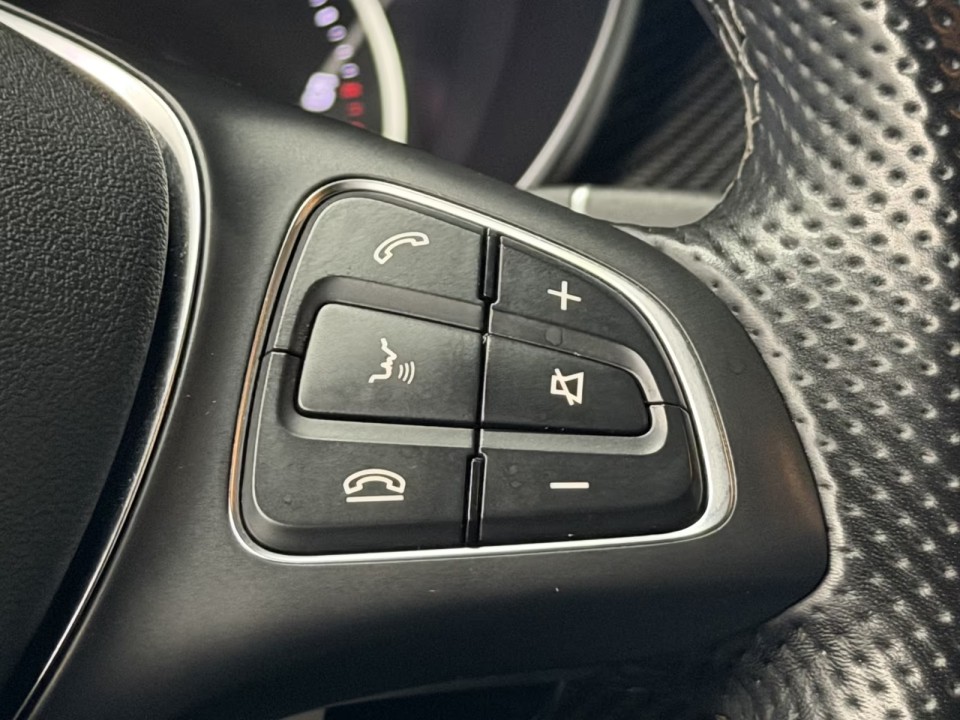 Mercedes-Benz V 300d 4MATIC Extralong AMG Line - foto 19