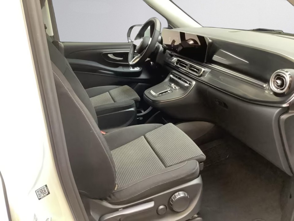 MERCEDES-BENZ V-Class 2024 — imagine 16