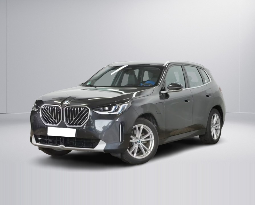 BMW X3 xDrive30e (2)